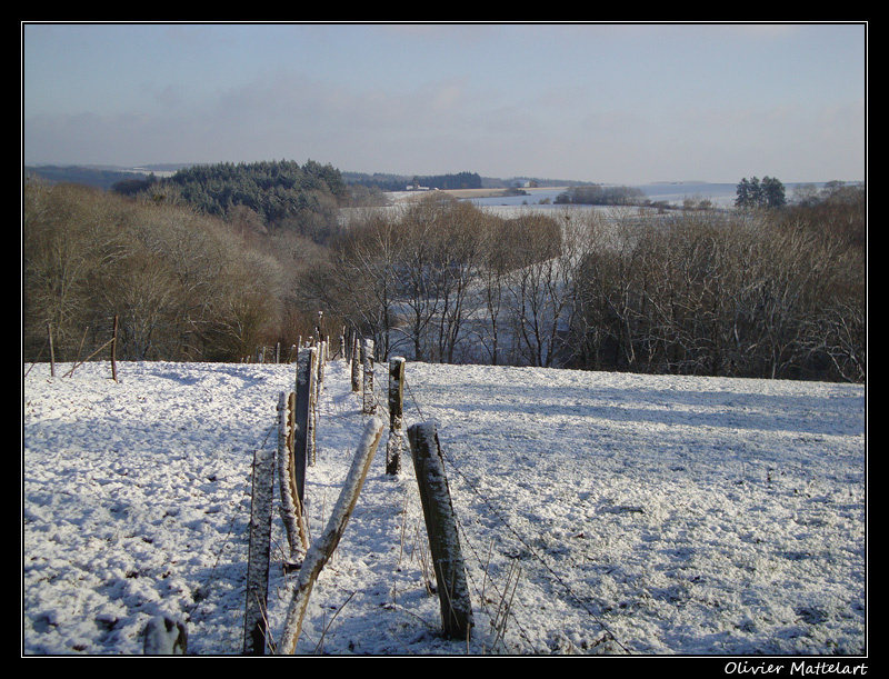 Collines enneigées à Falaën